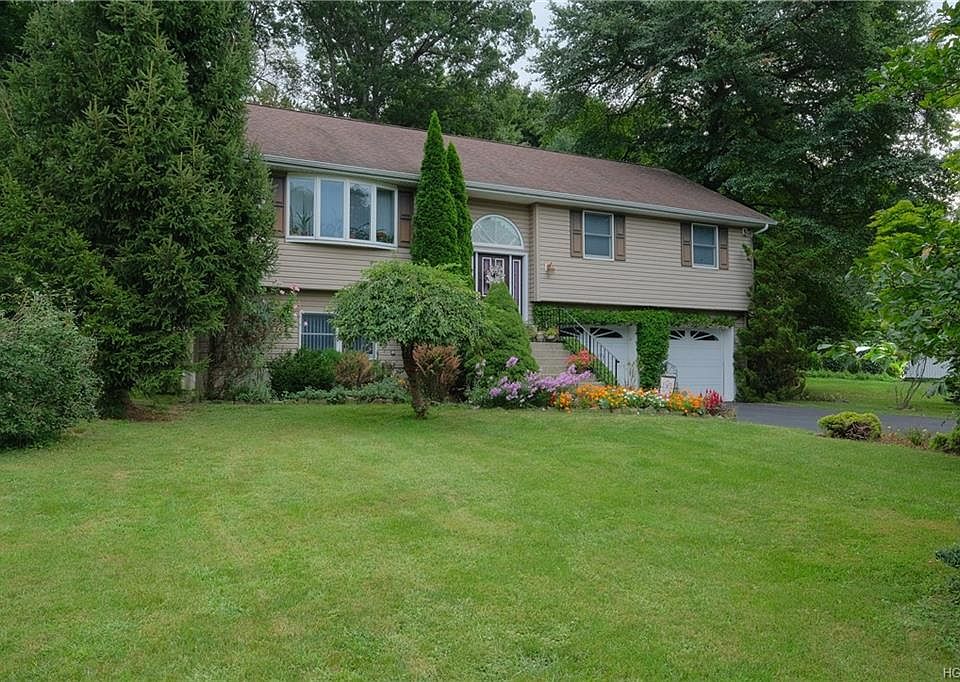 1st image of 123 Burke Ct
