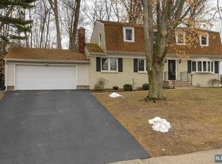 276 Linden Rd, Wayne, NJ 07470