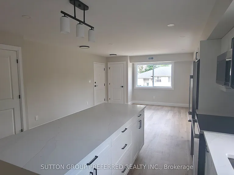 118 Scott St E #1 — Photo 11