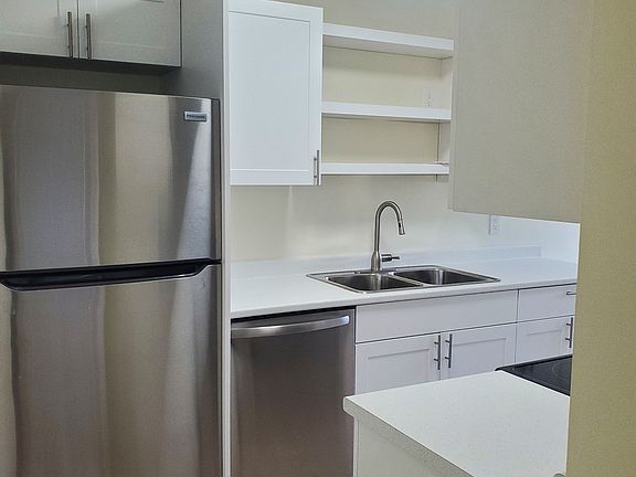 3rd image of 1248 9th St #3