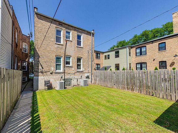 4th image of 5653 N Talman Ave