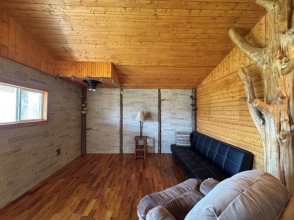 12th image of this home