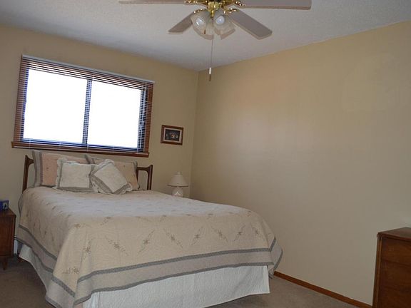 5th image of 801 32nd Ave N APT 101