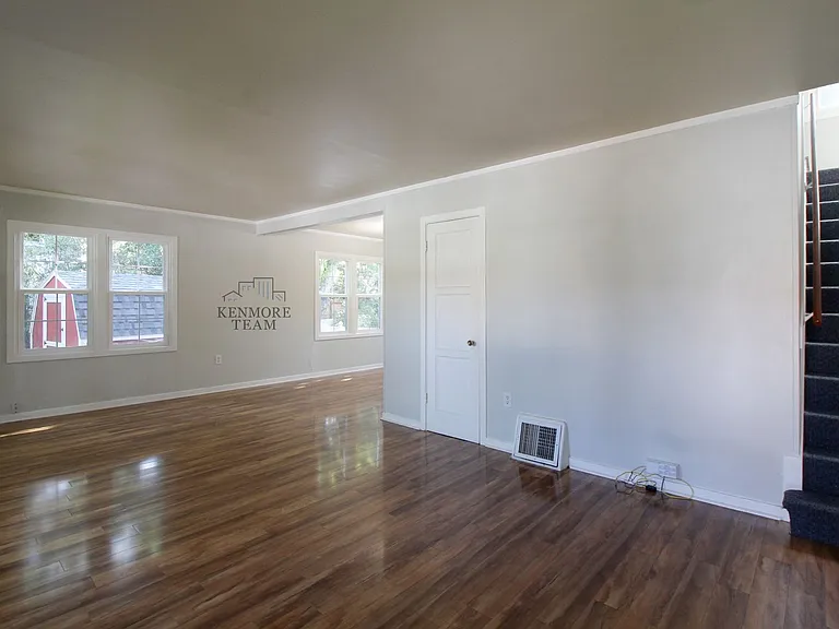 1310 Haupt Ave — Photo 2