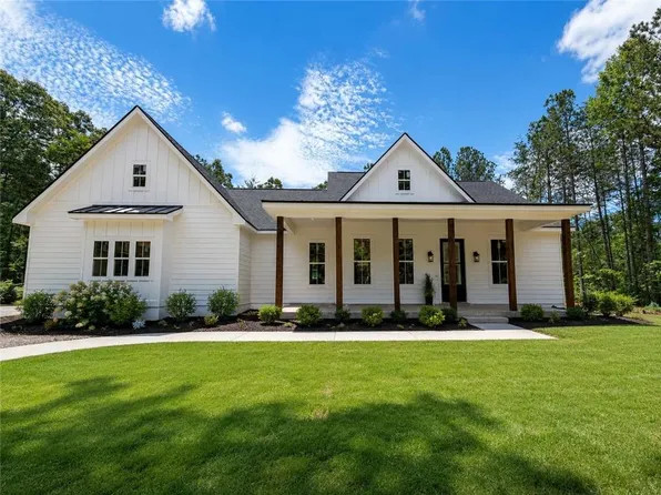 952 W Price Creek Rd, Talking Rock, GA 30175