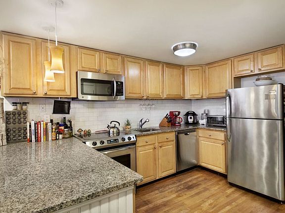 4th image of 301 E Houston St APT 2
