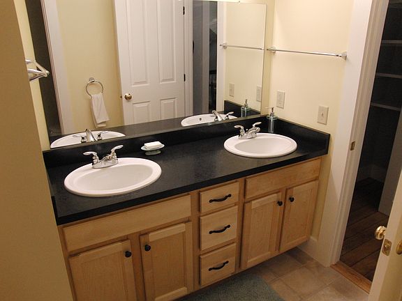 2nd Floor Bath