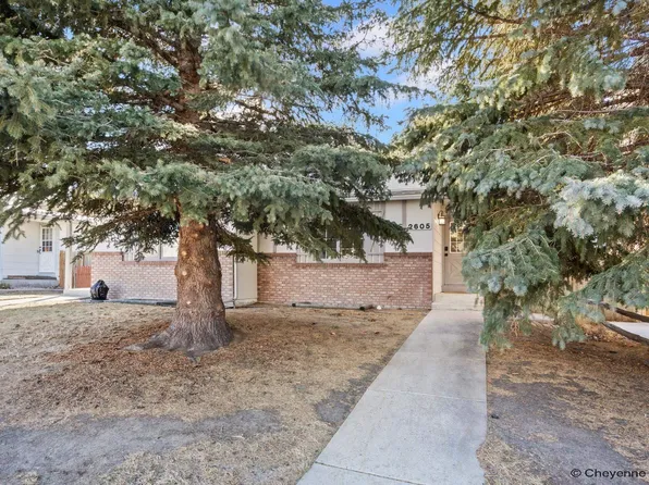 2605 Sagebrush Ave, Cheyenne, WY 82009