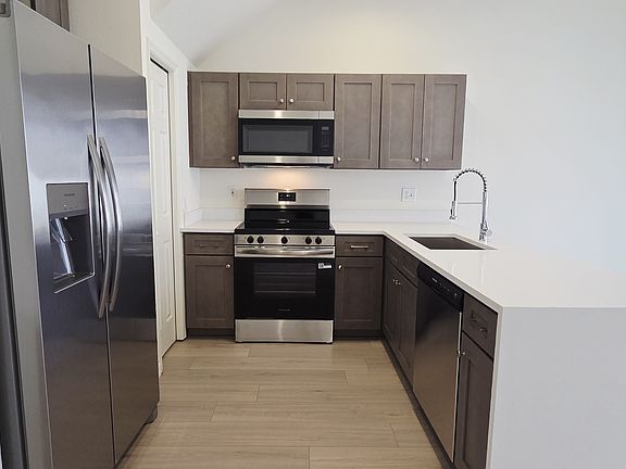 2nd image of 569 Vallance Way NE #569