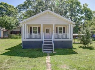 14 Mellon St, Slater, SC 29683