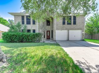 1835 Taylor Creek Dr, Fresno, TX 77545