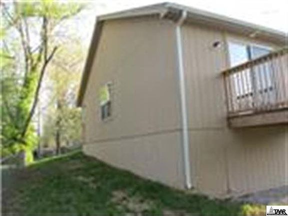4th image of 5611 Pawnee Ave