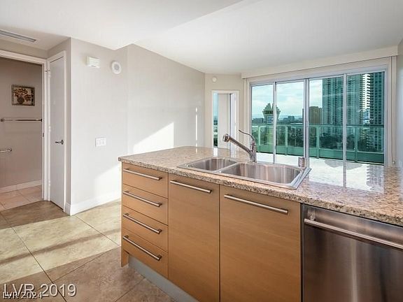 4th image of 222 Karen Ave Unit 1605