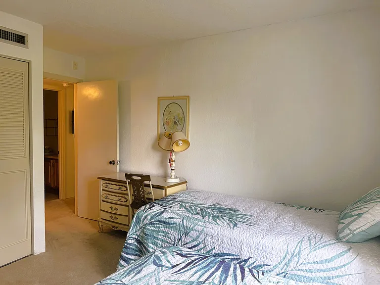 21300 Brinson Ave #113 — Photo 13