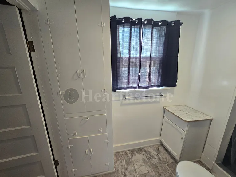 316 N Walnut St — Photo 13