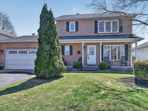 32 James Lewis Ave, Ottawa, ON K2S 1K5