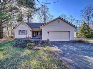 6621 Mountain Laurel Rd, Hiawassee, GA 30546
