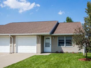 543 Sugar Creek Ln, North Liberty, IA 52317