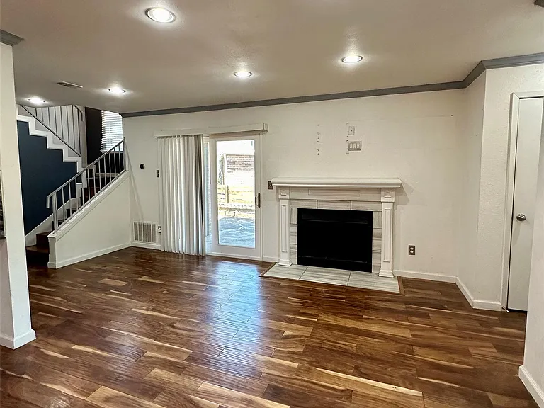 2018 W Rundberg Ln #5B — Photo 8