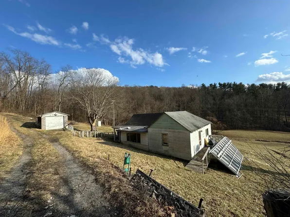 1790 Levels Rd, Fairmont, WV 26554