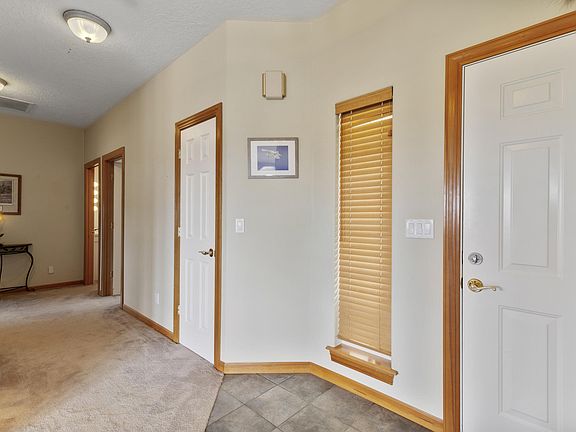 5th image of 77552 Mahogany St