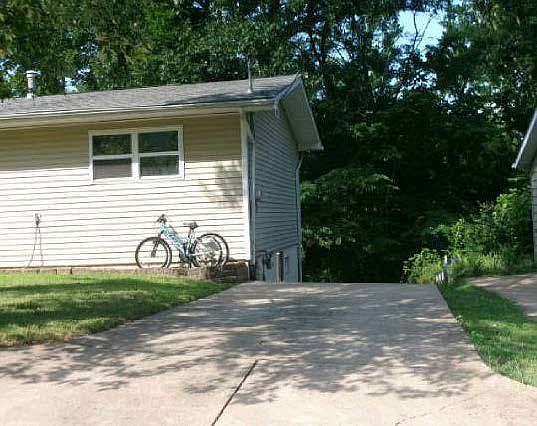 4th image of 521 Cedar Ln