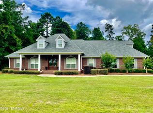 6364 Red Oak Dr, Bailey, MS 39320