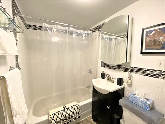Rented by Douglas Elliman | media 13