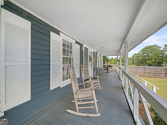 3rd image of 364 Langston Chapel Rd