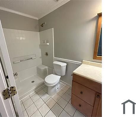 3rd image of 4442 Chesterbrook Dr