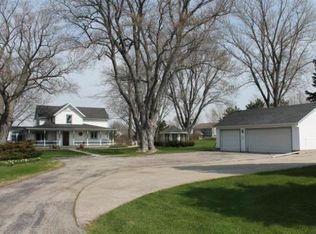 201 Highland Rd, Cambridge, WI 53523