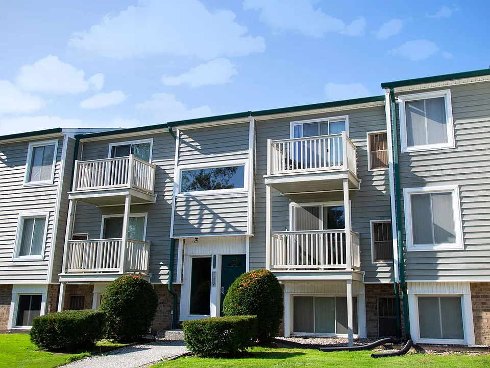 Lakeview Apartments