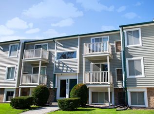 23960 Middlebelt Rd #1112, Farmington, MI 48336