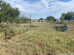 110 Crane Rd, Pleasanton, TX 78064