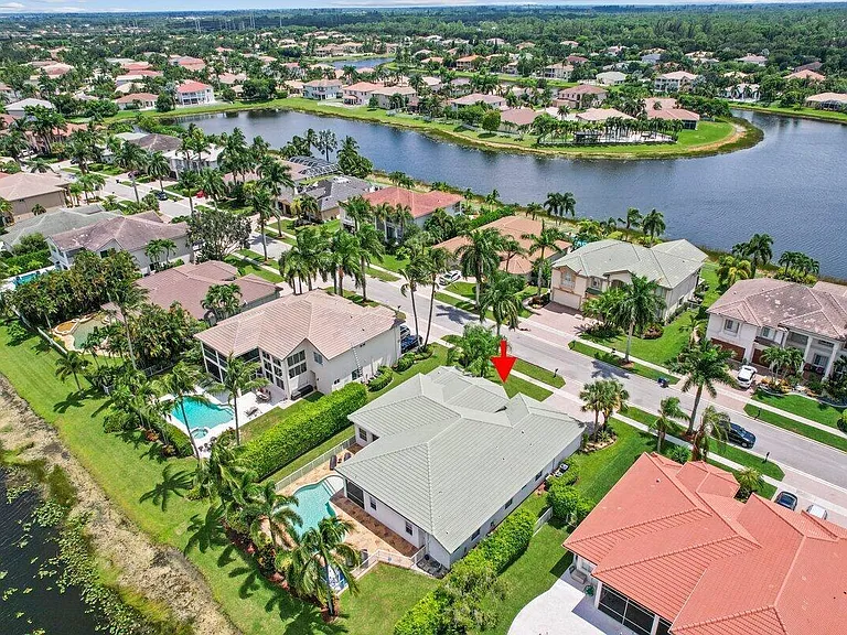 11727 Paradise Cove Ln — Photo 25