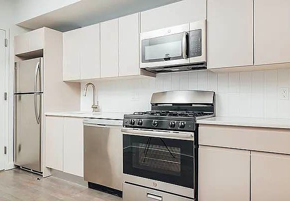 3rd image of 594 Bushwick Ave APT 413