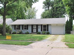 911 Meadow Ln, Greenfield, IN 46140