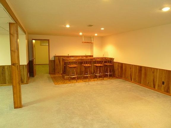 4th image of 55905 Oakview Ln