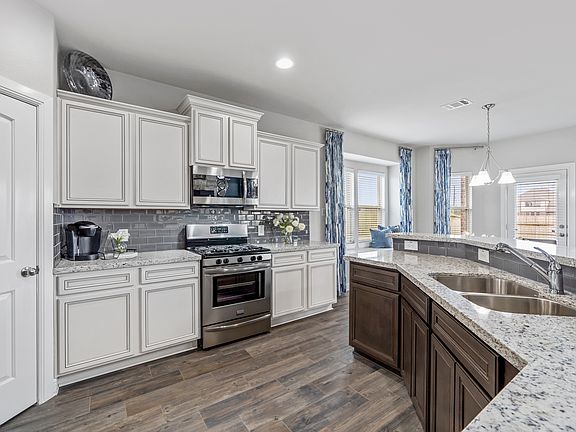 3227 lake shore 11