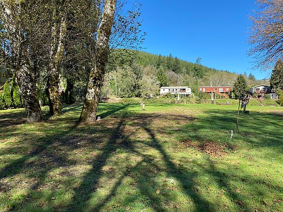 5th image of 8050 S Siletz River Dr