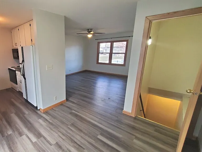 6235 Langdon Ave SW — Photo 21