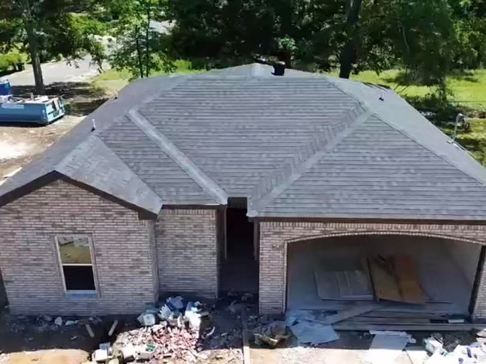 1st image of 920 King St