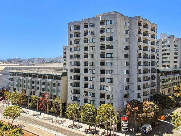 601 Van Ness Ave #411 — Photo 27