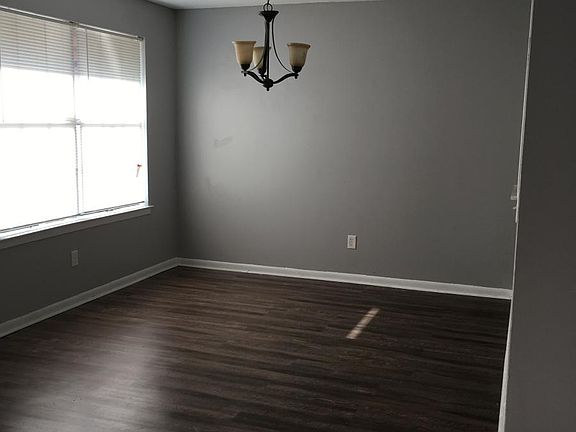 5th image of 106 Shady Hollow Ct