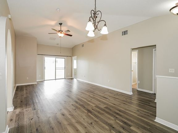 5th image of 30932 Midtown Ct