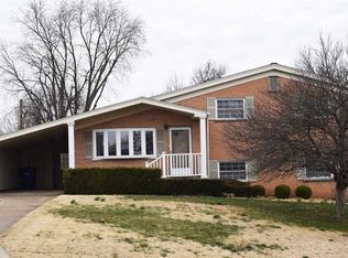 2224 Ridgecrest Dr, Evansville, IN 47711