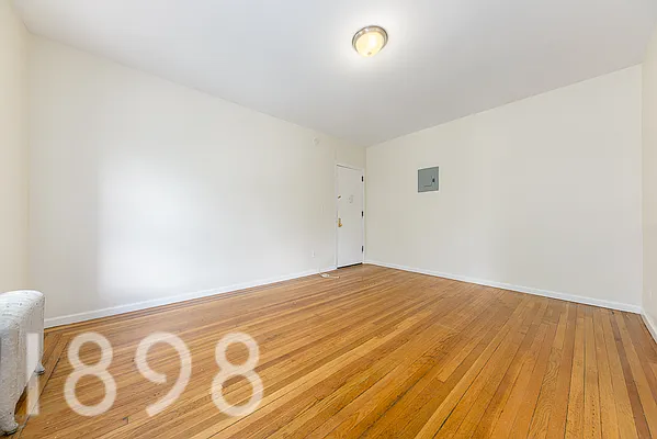 Rented by A&E Real Estate Management | media 4