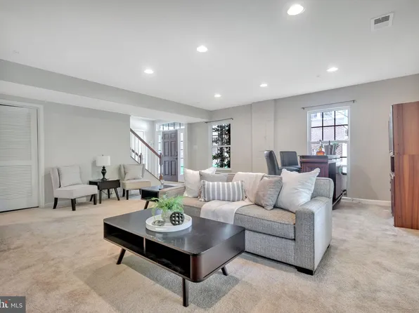 2107 Congresbury Pl, Upper Marlboro, MD 20774