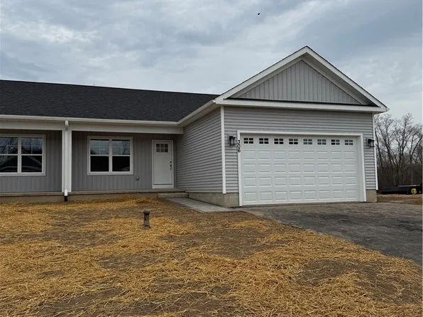 306 Nicks Way, Syracuse, NY 13209