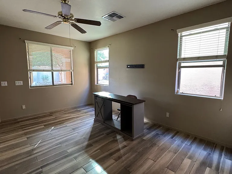 7008 S 7th Ln — Photo 6